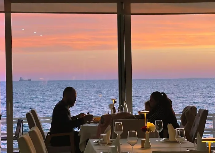 Ventus Harbor Hotel